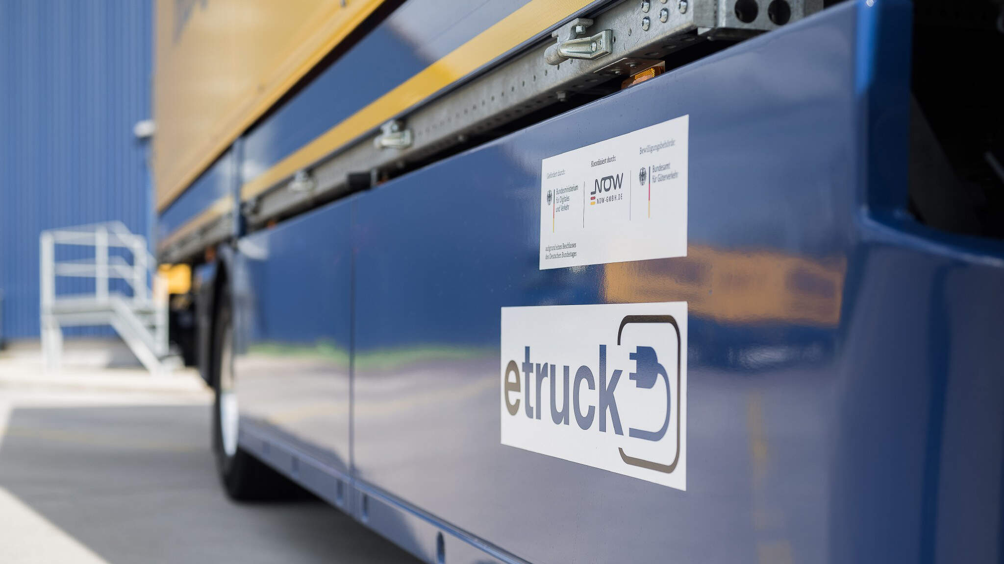 Die Basis für eine intelligente Logistik der Zukunft, soviel steht mittlerweile fest, sind Null-Emissionsfahrzeuge in Kombination mit hoher Effizienz. Die Basis für eine intelligente Logistik der Zukunft, soviel steht mittlerweile fest, sind Null-Emissionsfahrzeuge in Kombination mit hoher Effizienz.