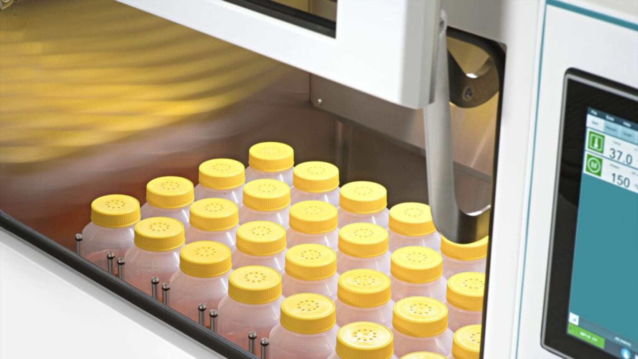 Die Adolf Kühner AG versendet Labor-Equipment über die DACHSER platform. Foto: Adolf Kühner AG
 