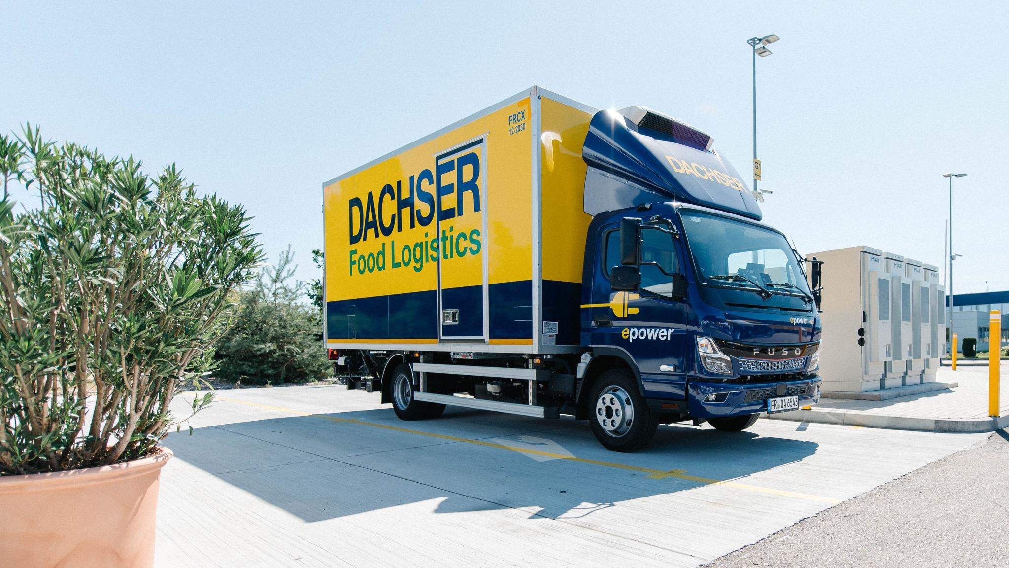 Vollelektrischer Lkw f&uuml;r DACHSER Food Logistics, in Freiburg. / Foto: Johannes Meger