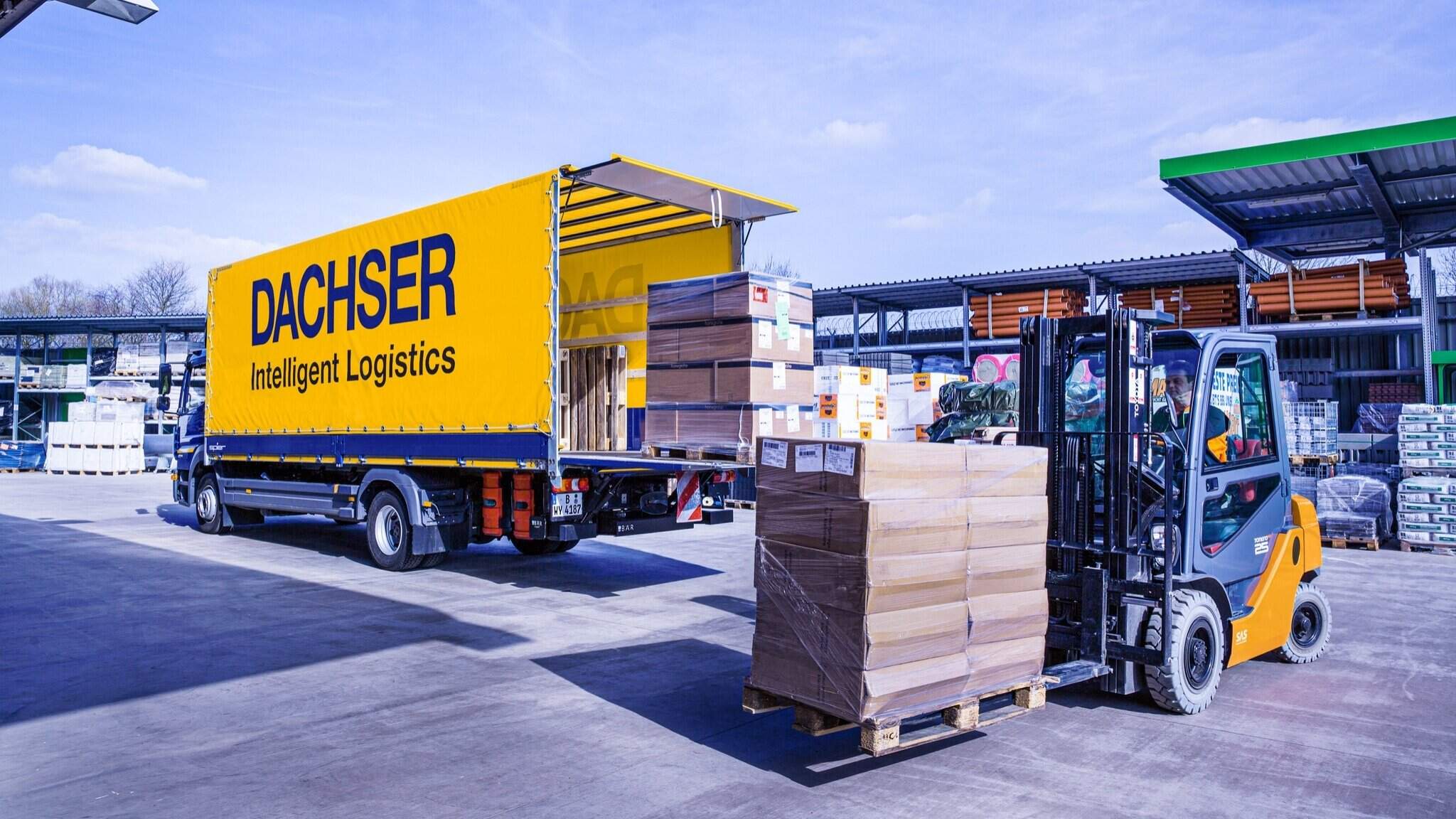 Apr&egrave;s consolidation dans le hub logistique, les exp&eacute;ditions en groupage sont distribu&eacute;es r&eacute;gionalement vers les clients.
 