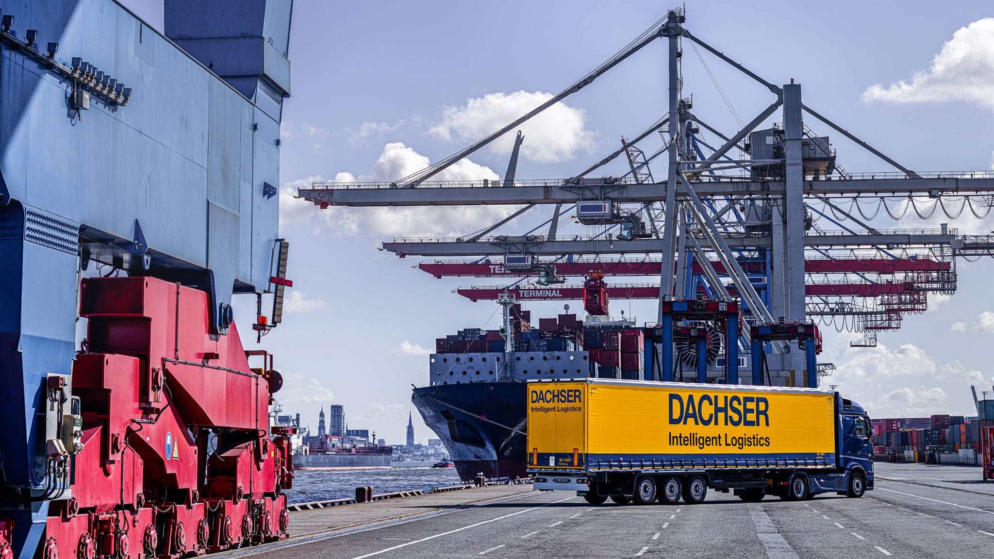 L'augmentation des volumes et les taux de fret élevés ont généré une croissance record chez DACHSER. L'augmentation des volumes et les taux de fret élevés ont généré une croissance record chez DACHSER.