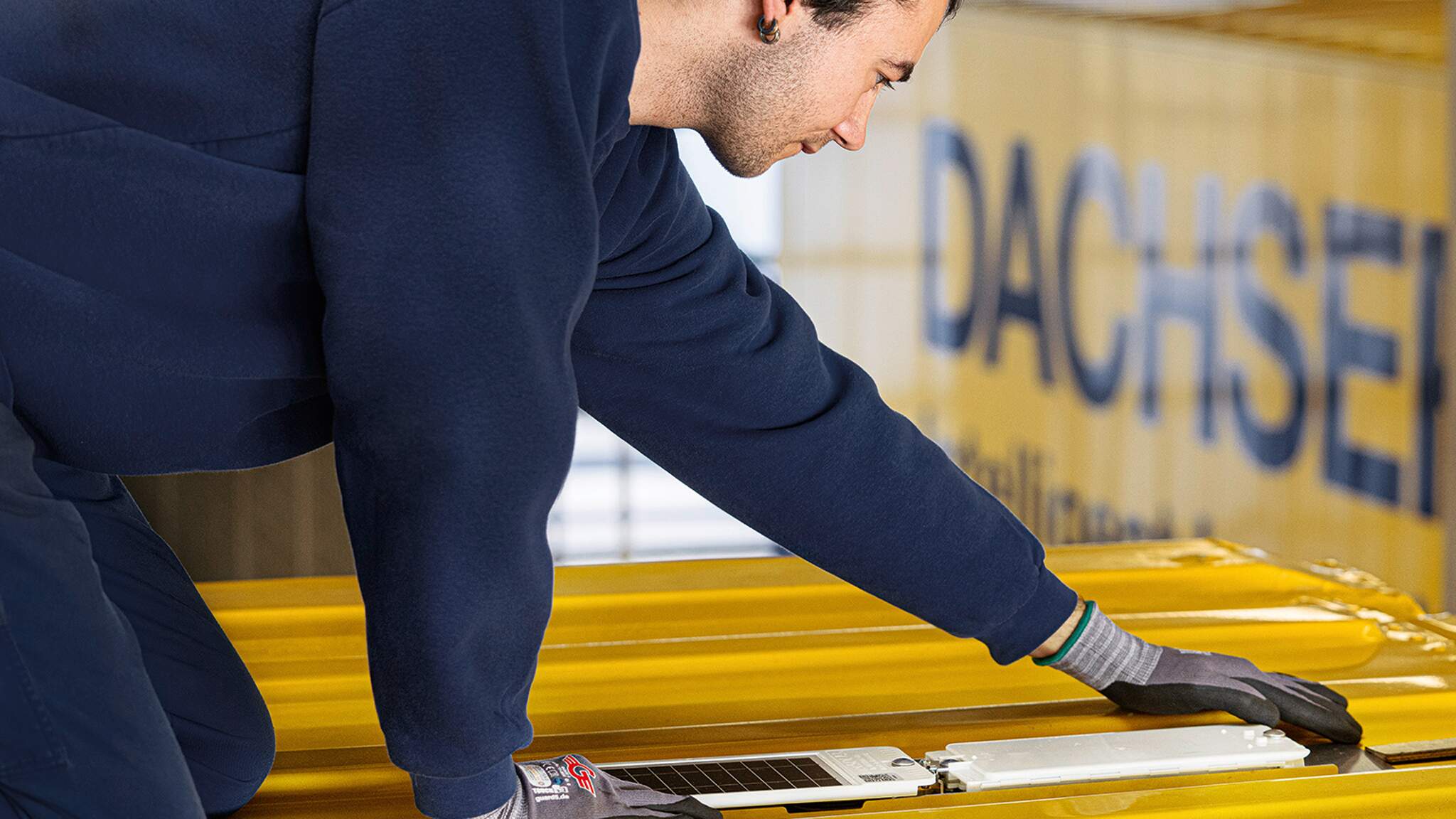 Les nouveaux dispositifs de suivi sont faciles à installer... Les nouveaux dispositifs de suivi sont faciles à installer...