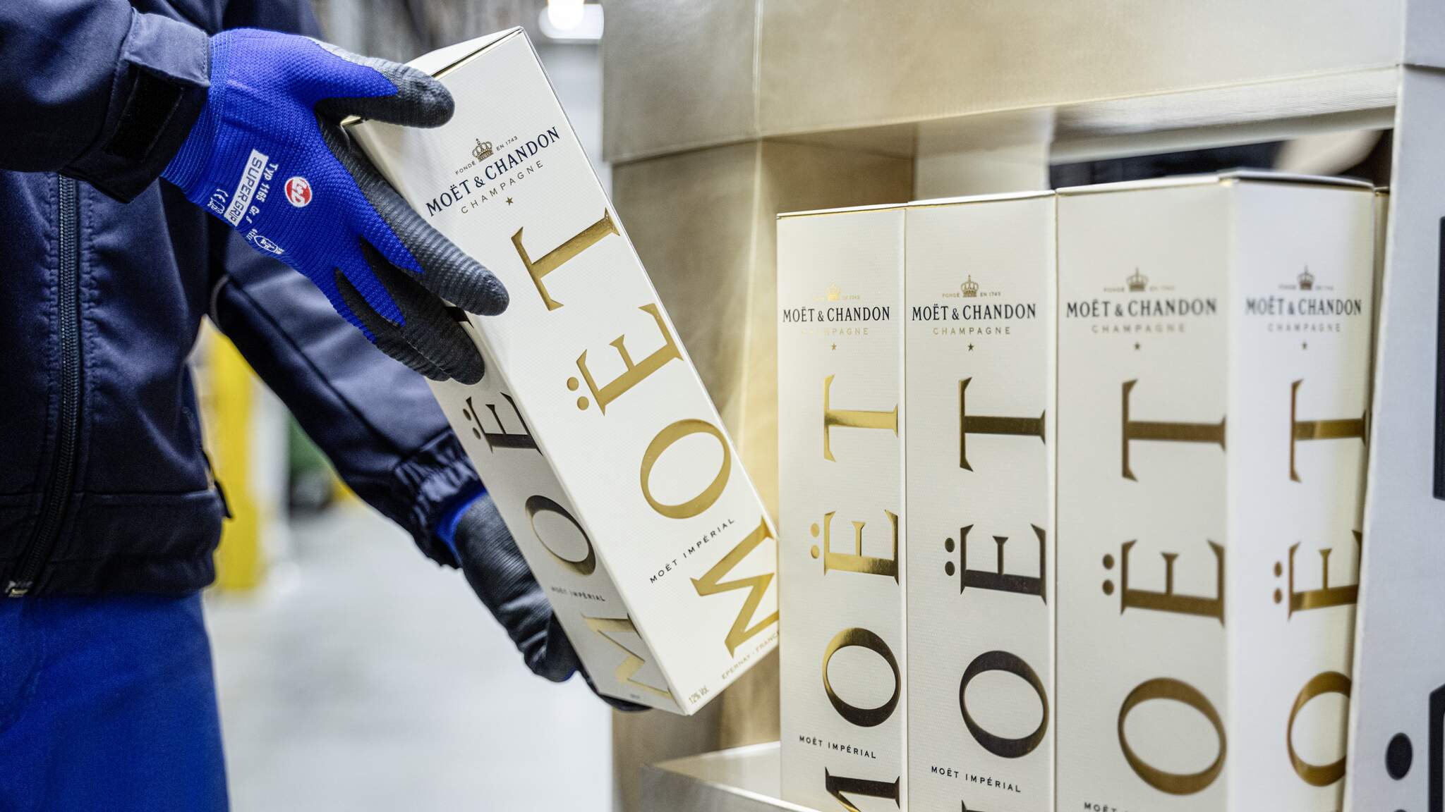 Des solutions logistiques sur mesure sont demandées pour l'industrie des vins et spiritueux. Des solutions logistiques sur mesure sont demandées pour l'industrie des vins et spiritueux.