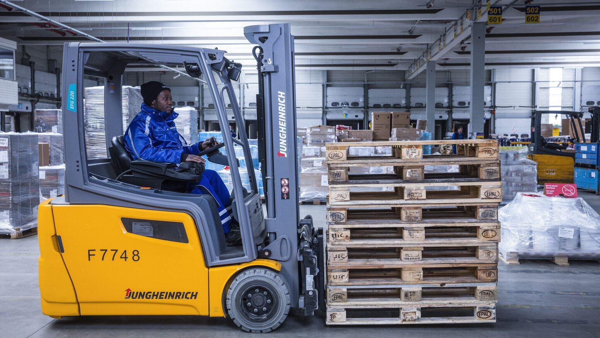 Les palettes sont indispensables aux cha&icirc;nes logistiques efficaces.
 